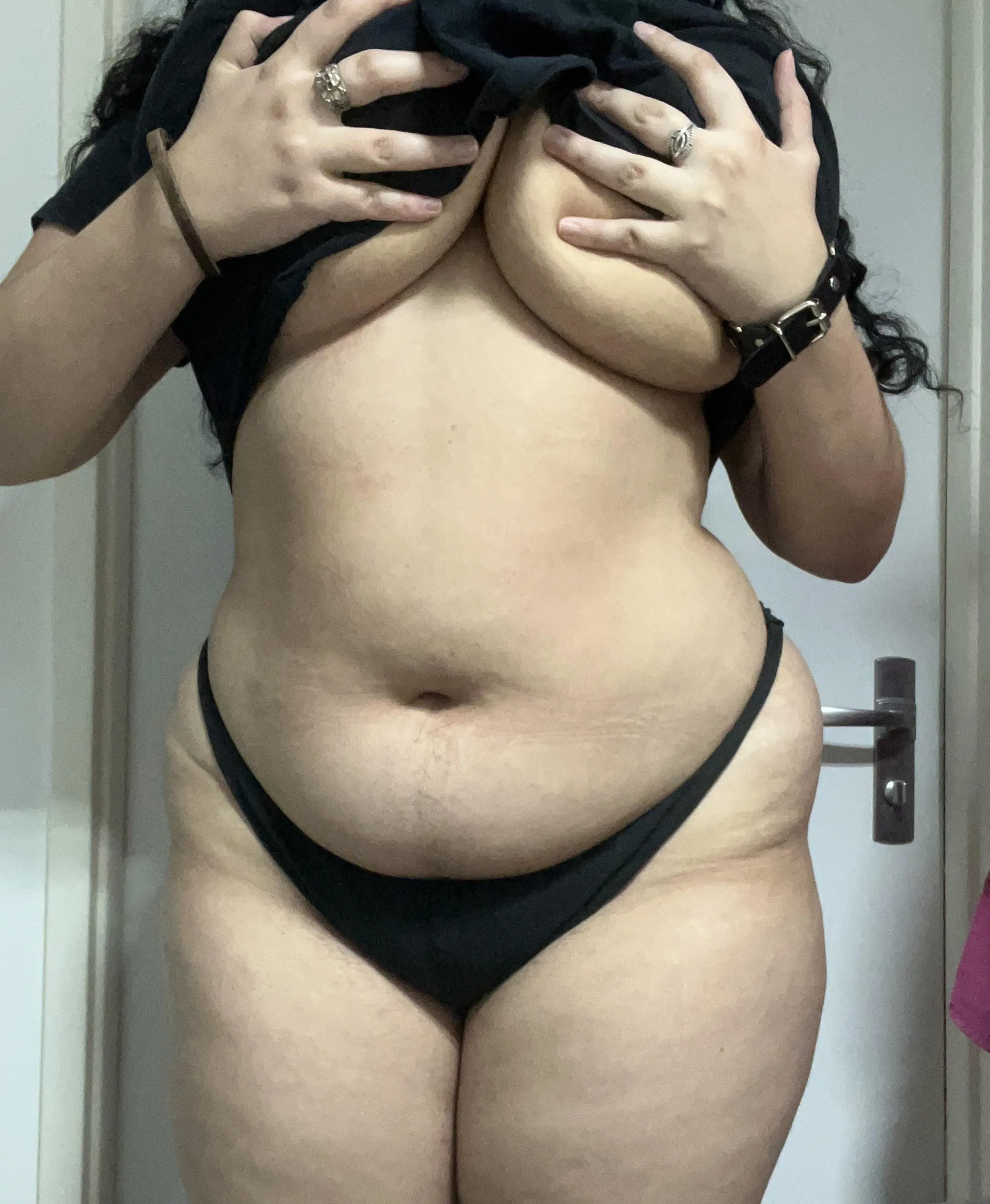 get nasty w me [sext][aud][cam][gfe][pic][rate][sub][vid][oth] [selling]