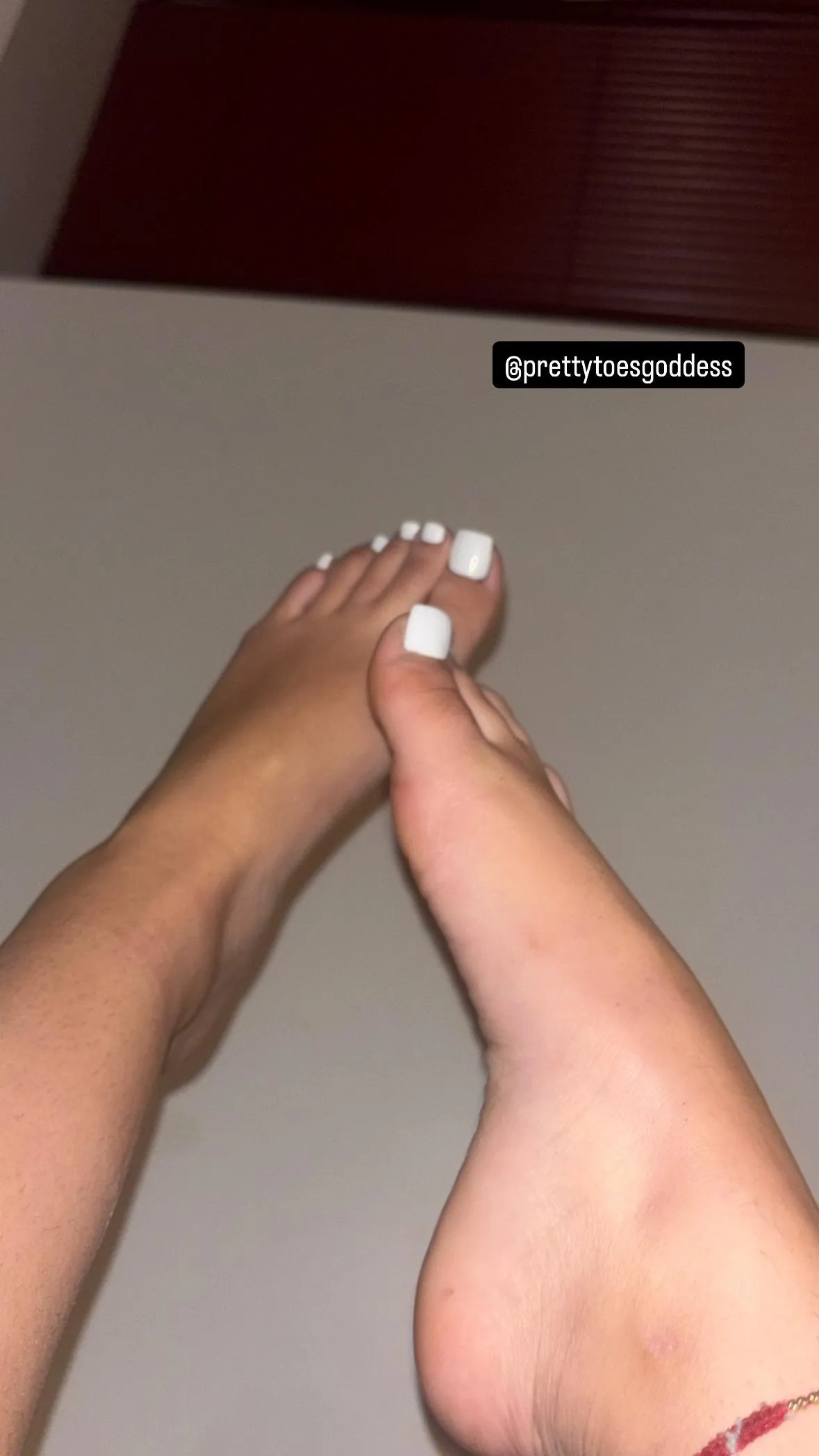 How pretty are these feet?🤭