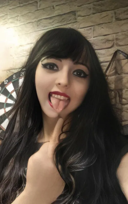 I’ll make sure you won’t forget this middle finger