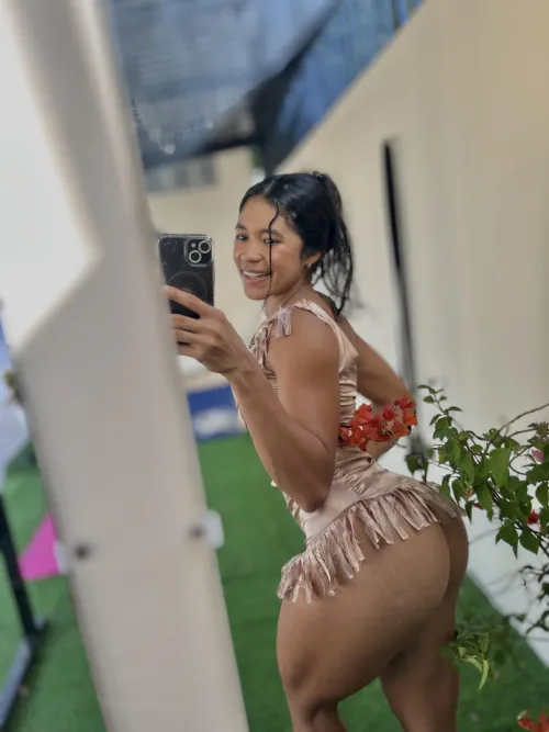 Thighs bigger than my head literally