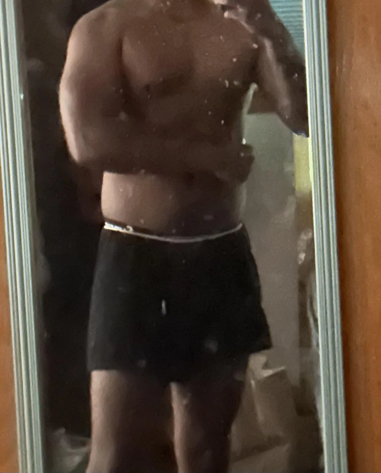 [24] [M4F] [Middlesex County] Looking to make some fun new friends ( Refer to profile for size reference )