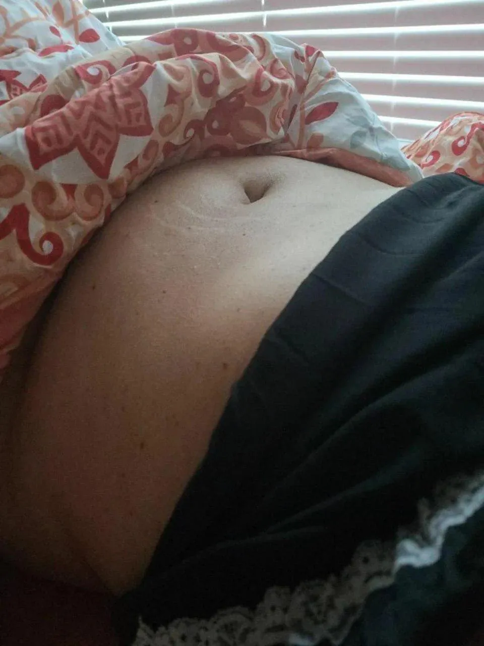 Any big belly lovers want to chat about my wife's?