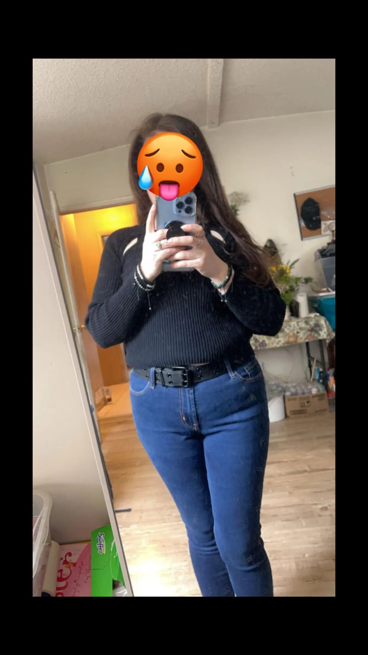 Breed and rape me daddy 🥵🫦