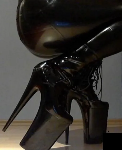 Pleaser heels and Latex