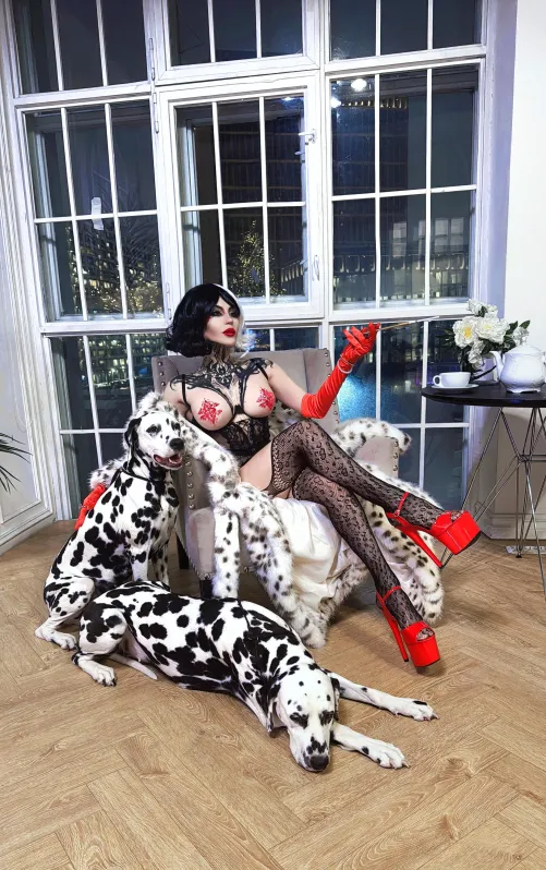 Cruella de Vil [One Hundred and One Dalmatians] by Aleksa_Vamp
