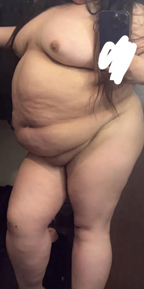 Full nude bc I’m confident and horny😛😜