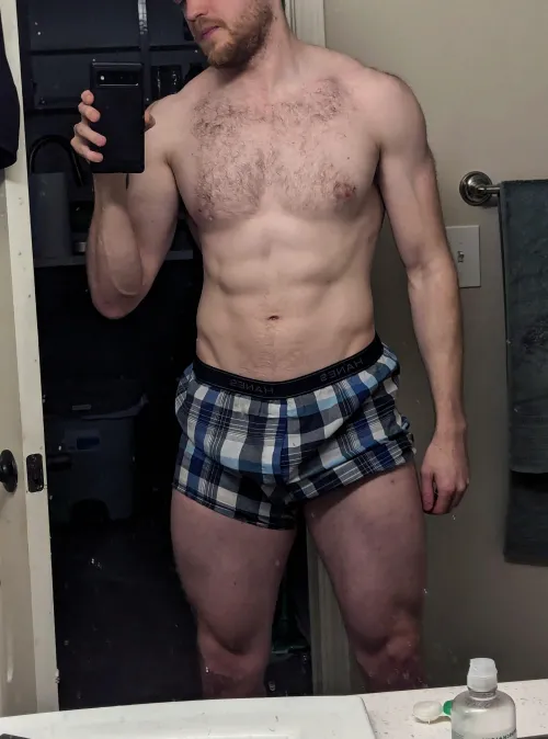 I just want to serve a strict dominant woman 😩