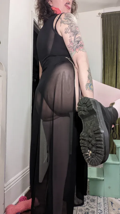 Oh no there's something on my boot will you clean it off?