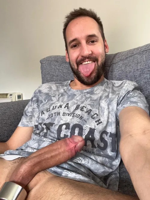 The face of someone who stopped caring about anonymity 🤪