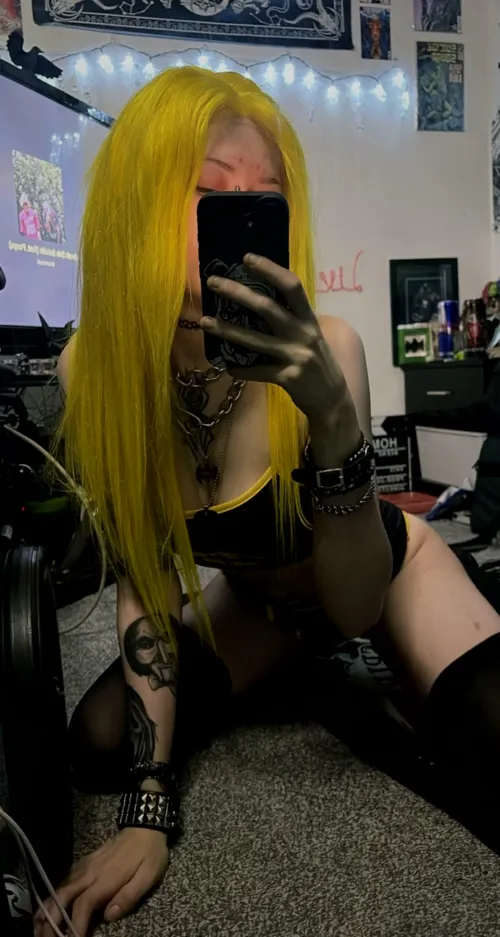 This collar makes me feel like such a good girl