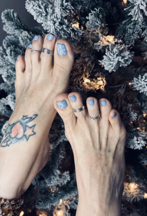 Winter toes