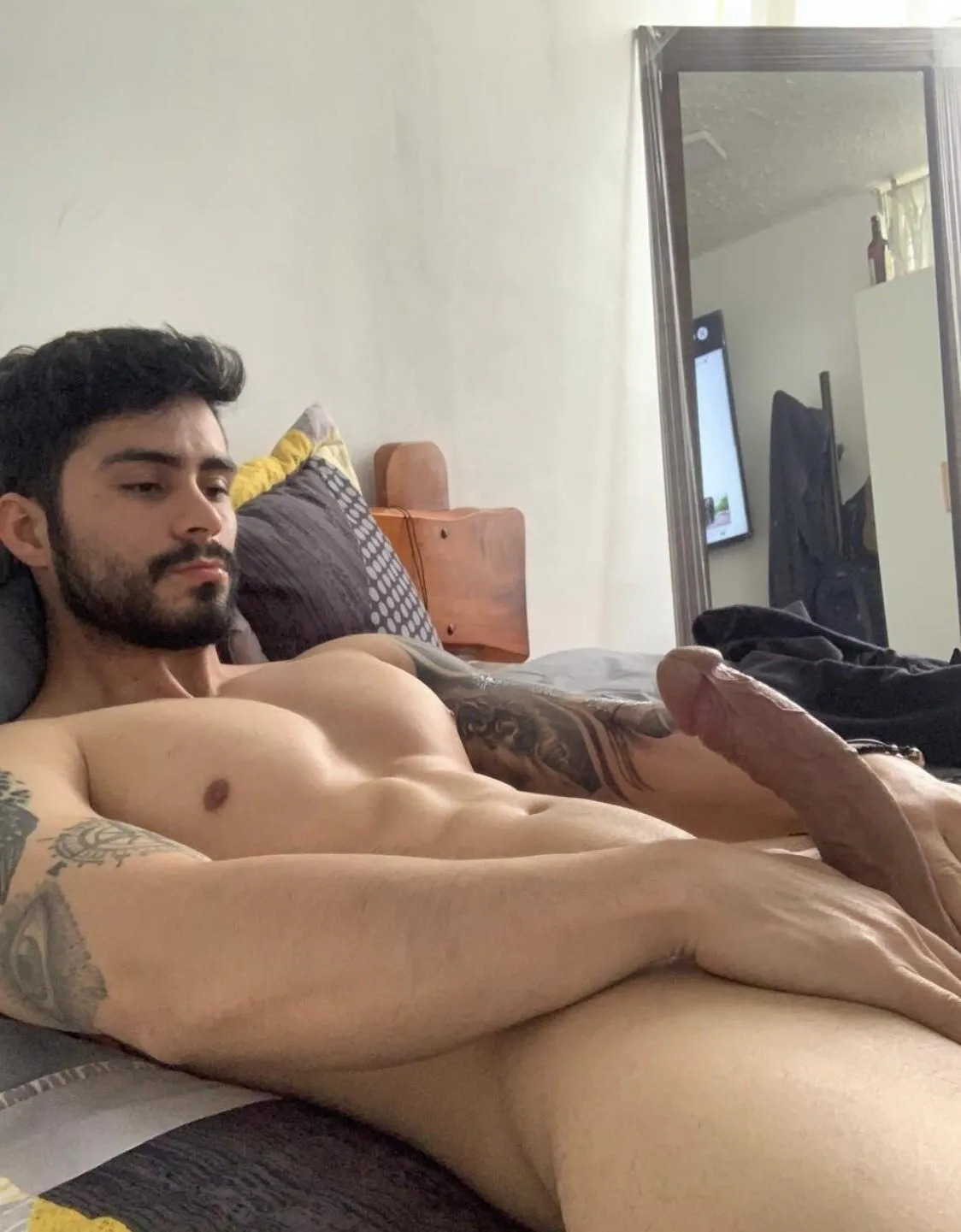 Wondering why I have a boner 😏