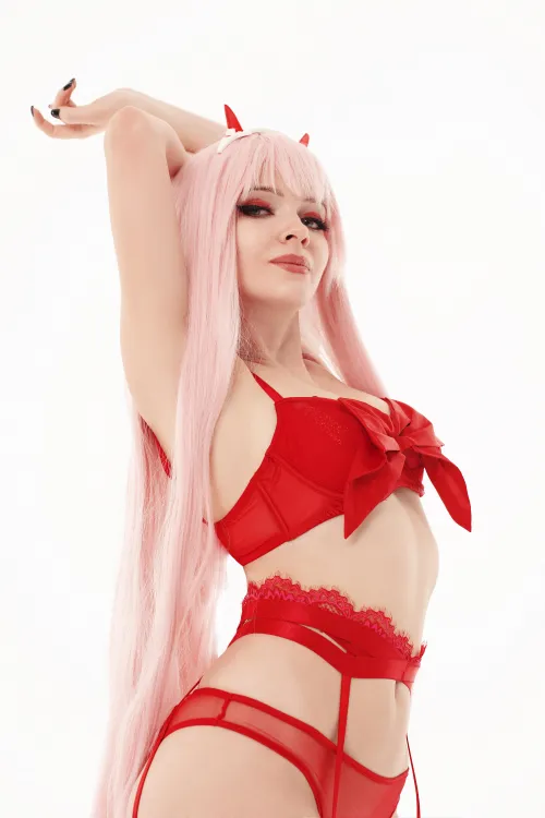 ZeroTwo cosplay by Evenink
