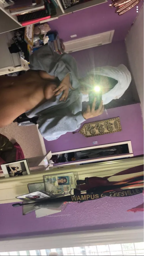 Anybody else up late touching? Upvote and dm me 