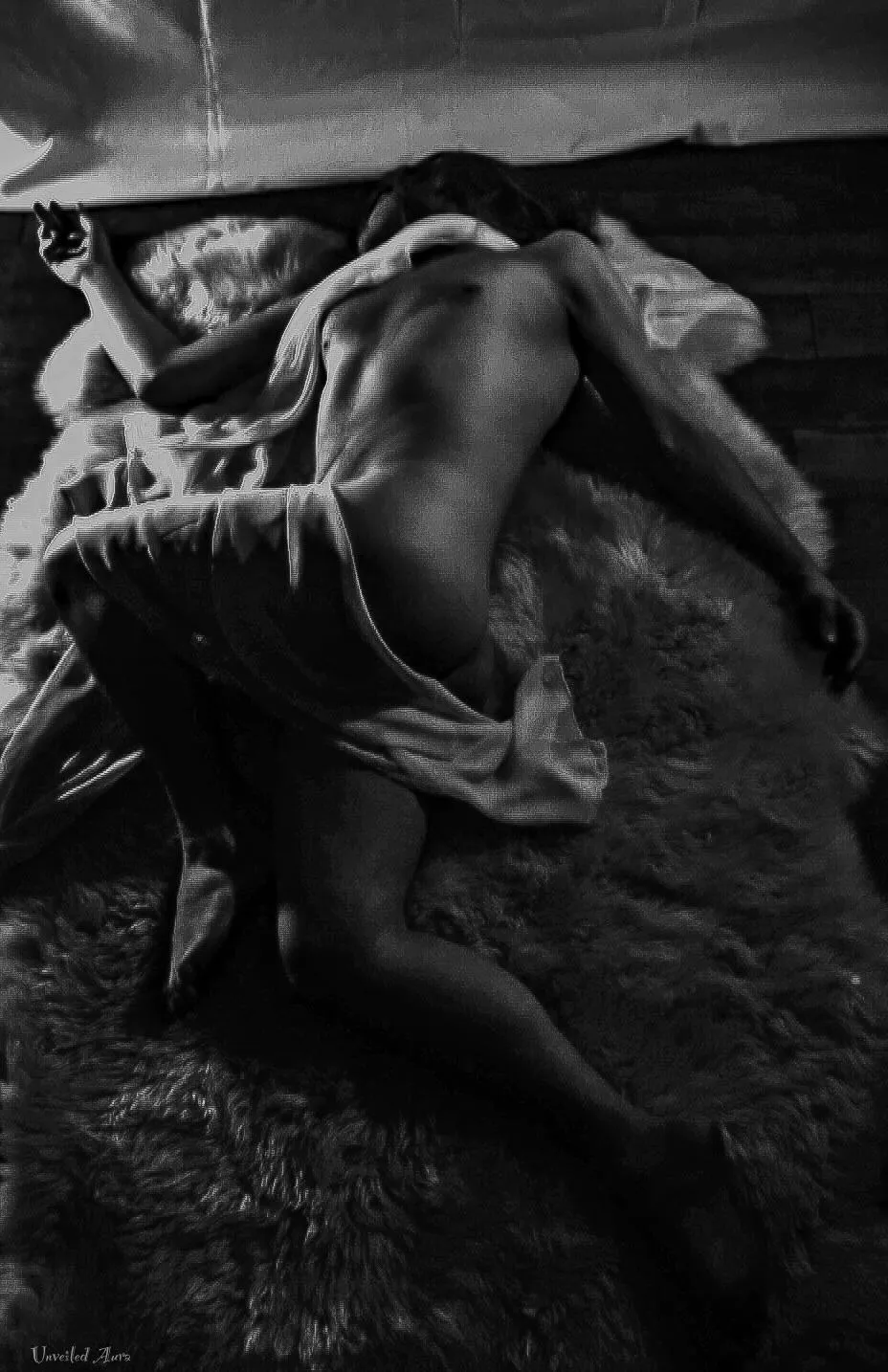 Between wakefulness and dreams, where the body surrenders.