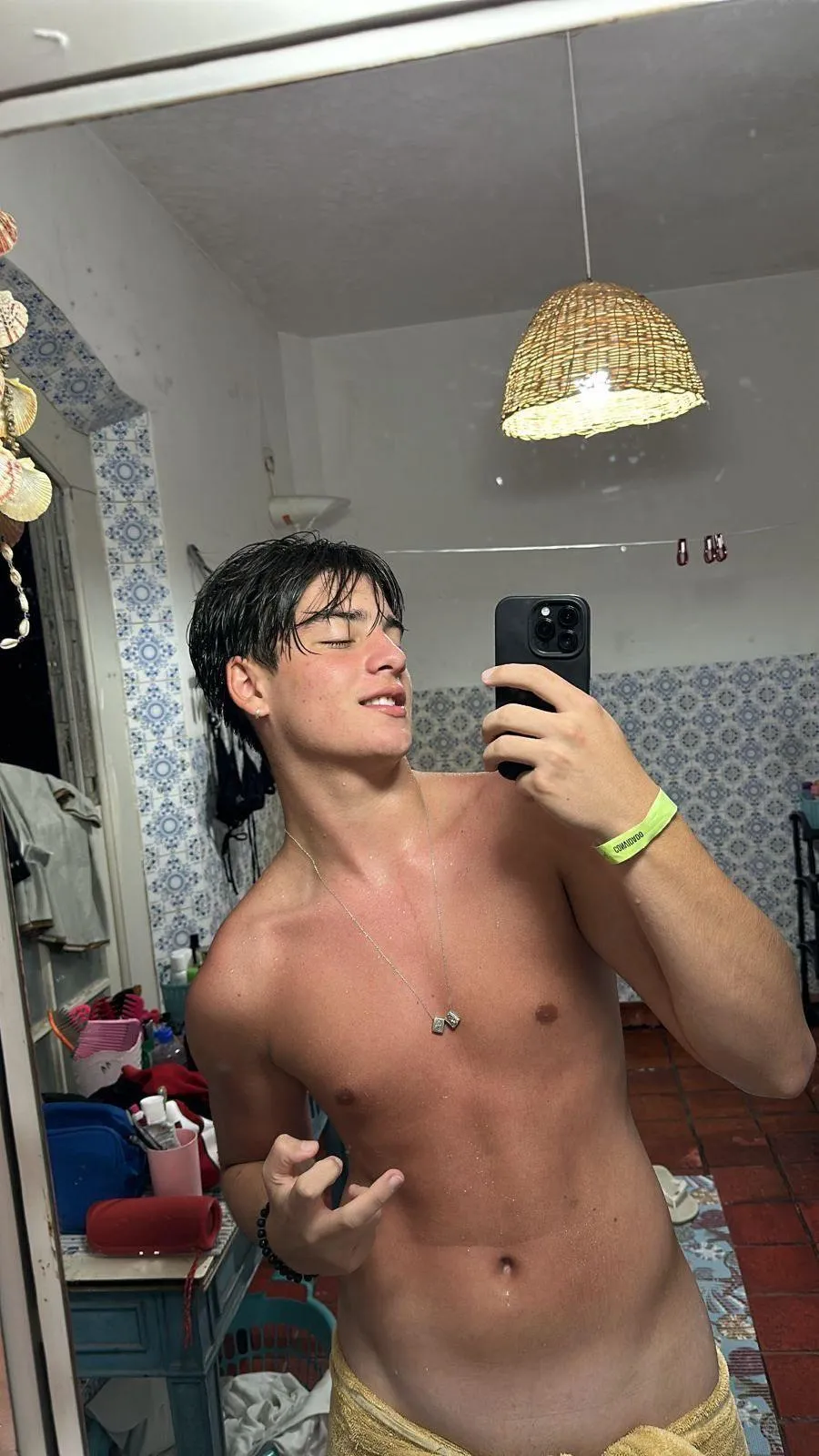 Come pamper me and empty your wallet