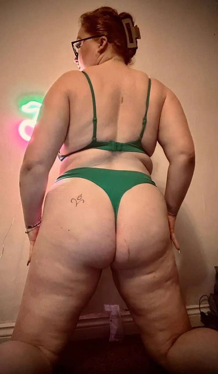 do u like bbws with a thicc ass?