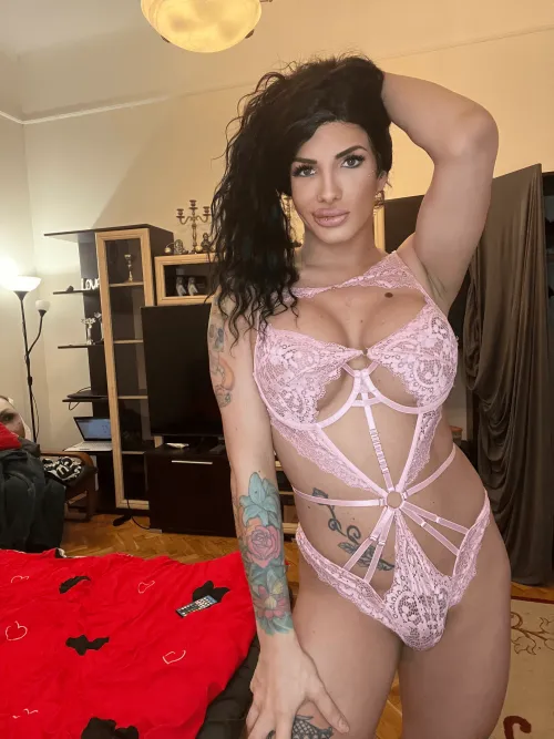 I wanna fuck a random Redditor so bad... who's available?