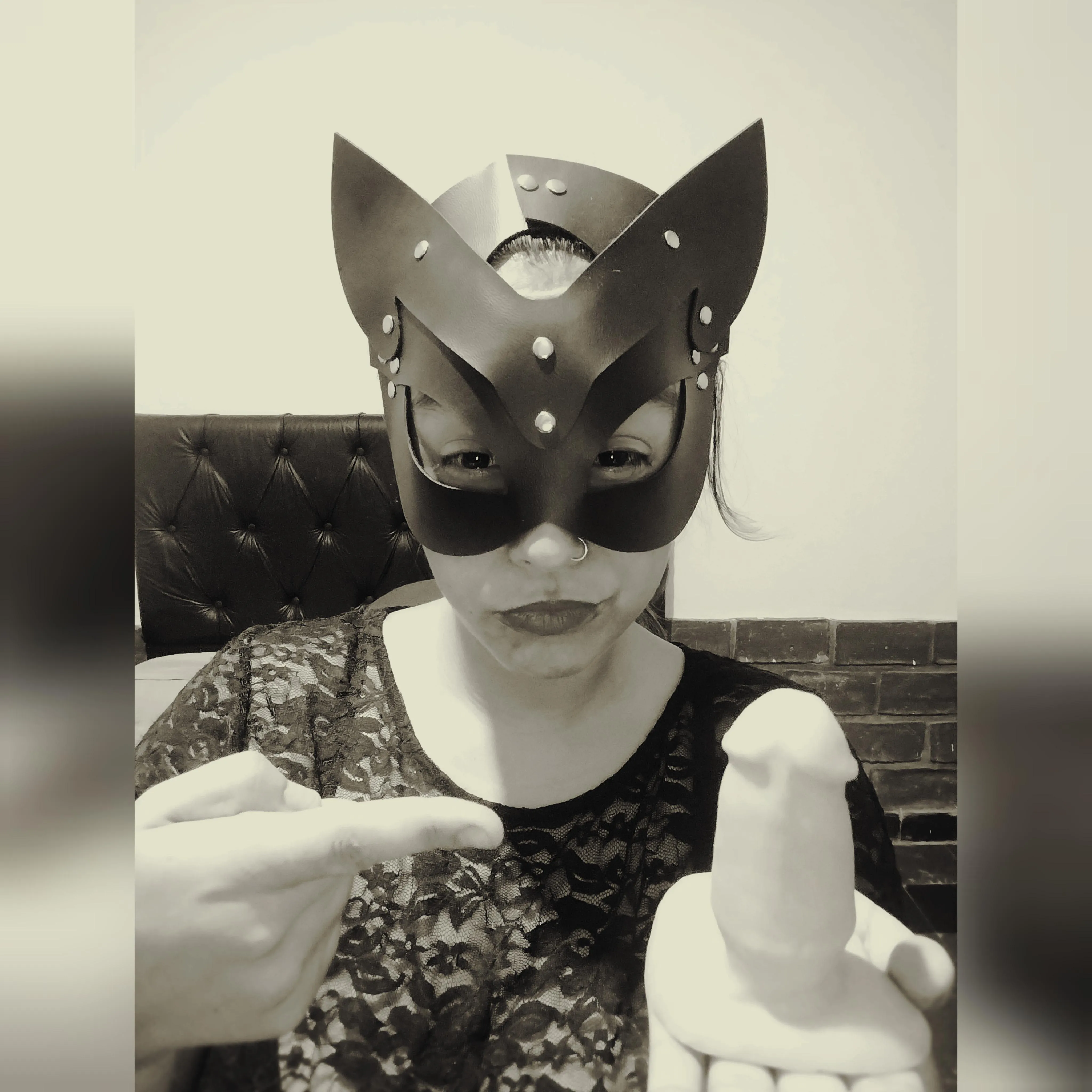 I want to use your mini pencil to write