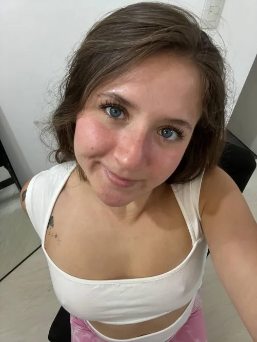 Messy hair and braless combo haha