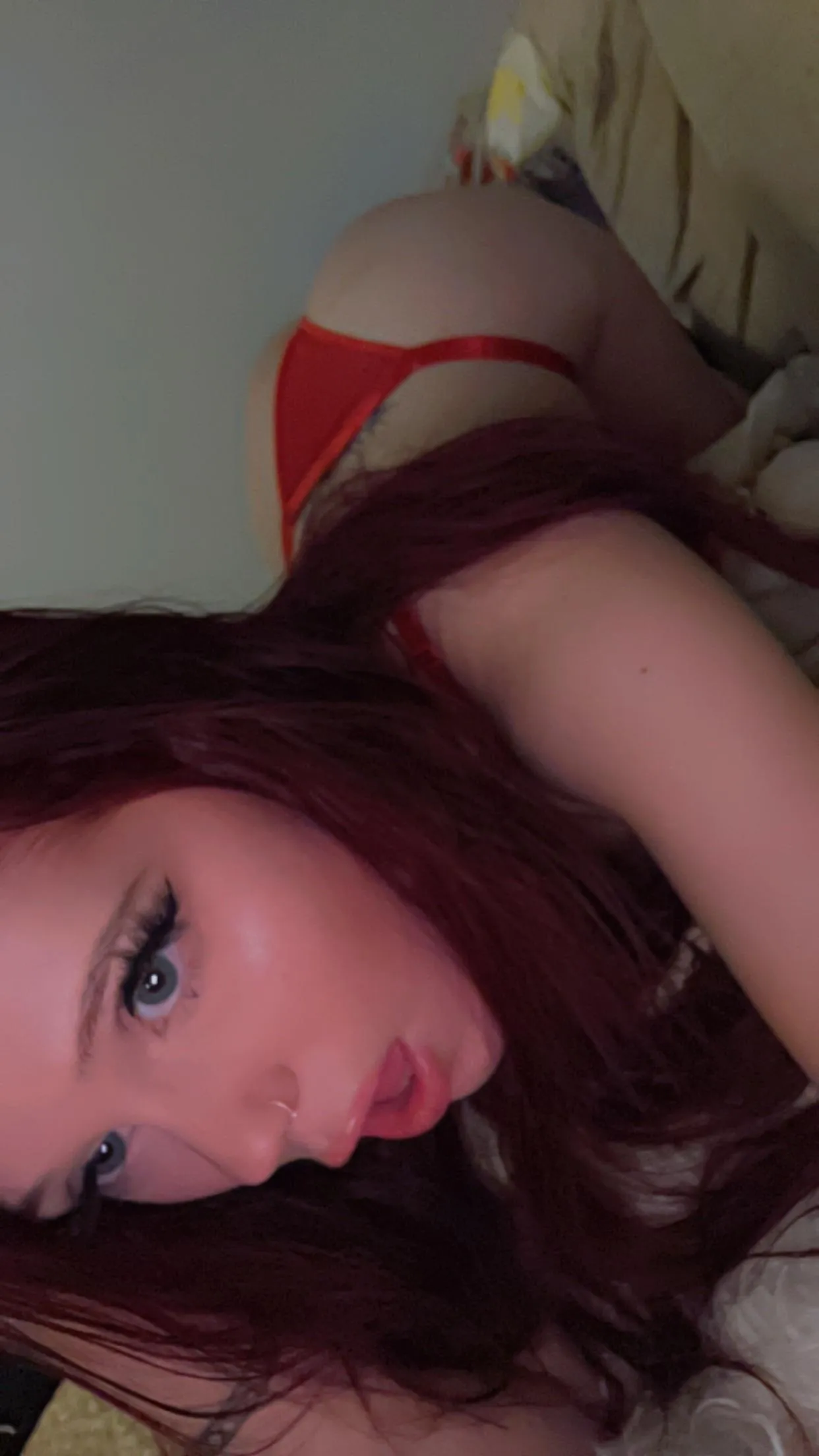 Should you come and give this little redhead rough ride? 😍🙈