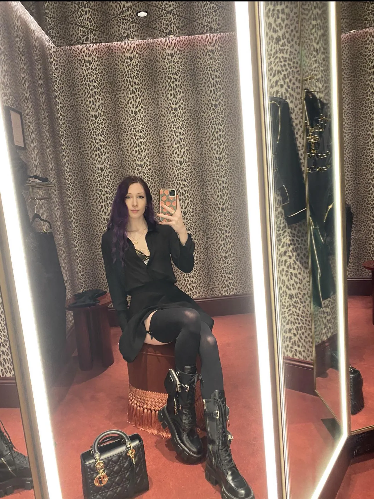 Stockings paired with my expensive prada boots 🖤🌹