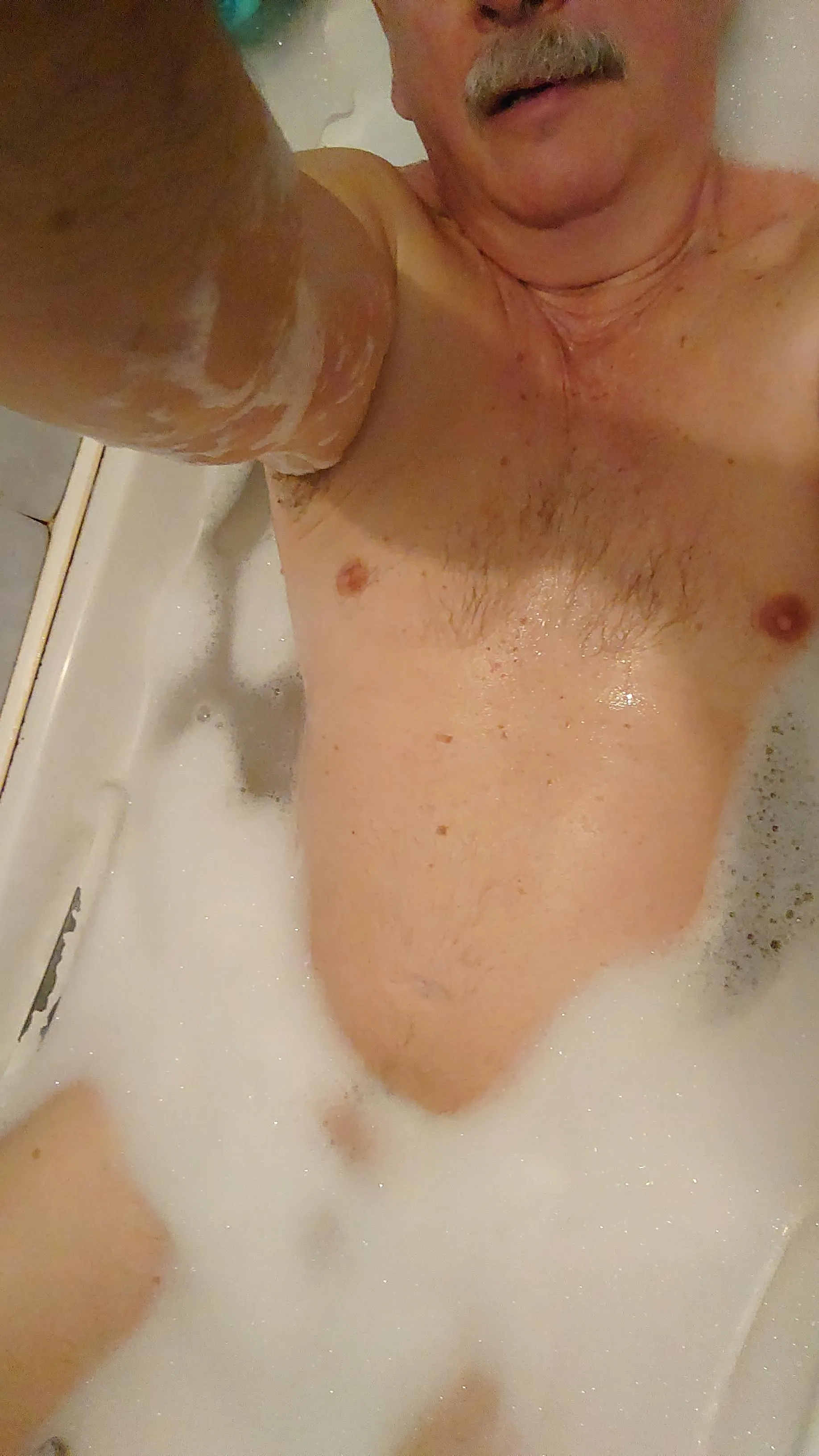 Sunday morning relaxing 😁