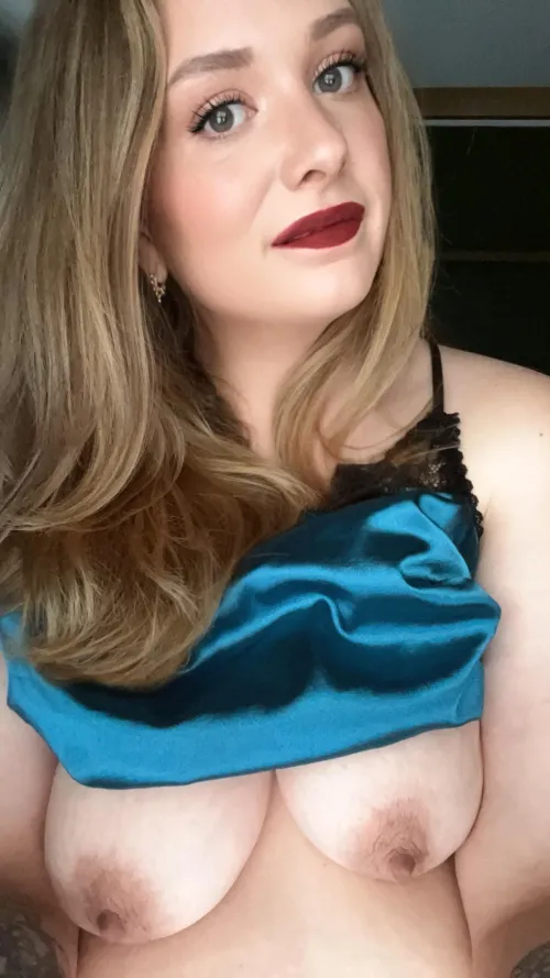 Tittie Tuesday! 😜