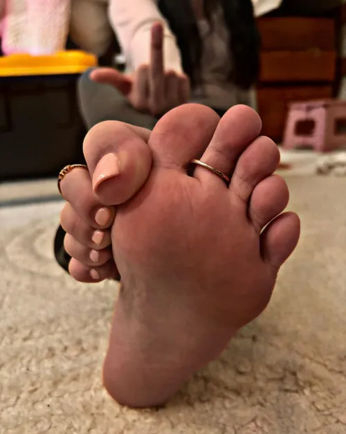 18F goddess soles make you losers so weak 😂