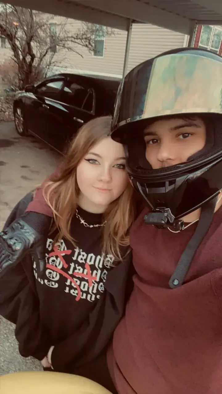 25/22 [MF4F] #Delaware - Couple seeking unicorn/sub. Women ONLY.