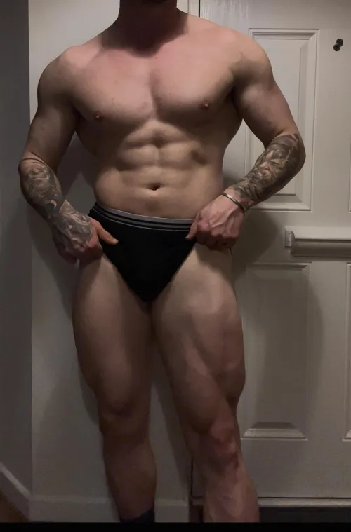 4 weeks into my cut. Currently 88kg, the goal is 85kg