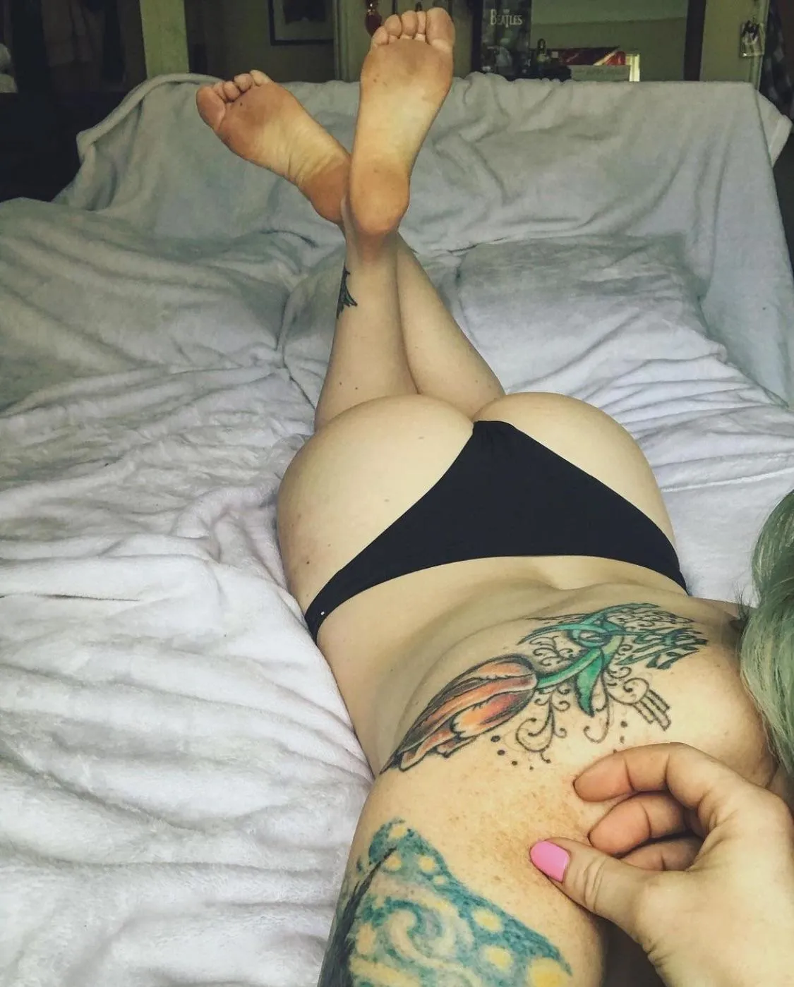 I’ll be waiting for you when you’re done with work 👅