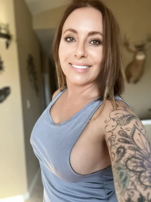 Just a mom that loves showing off her tits
