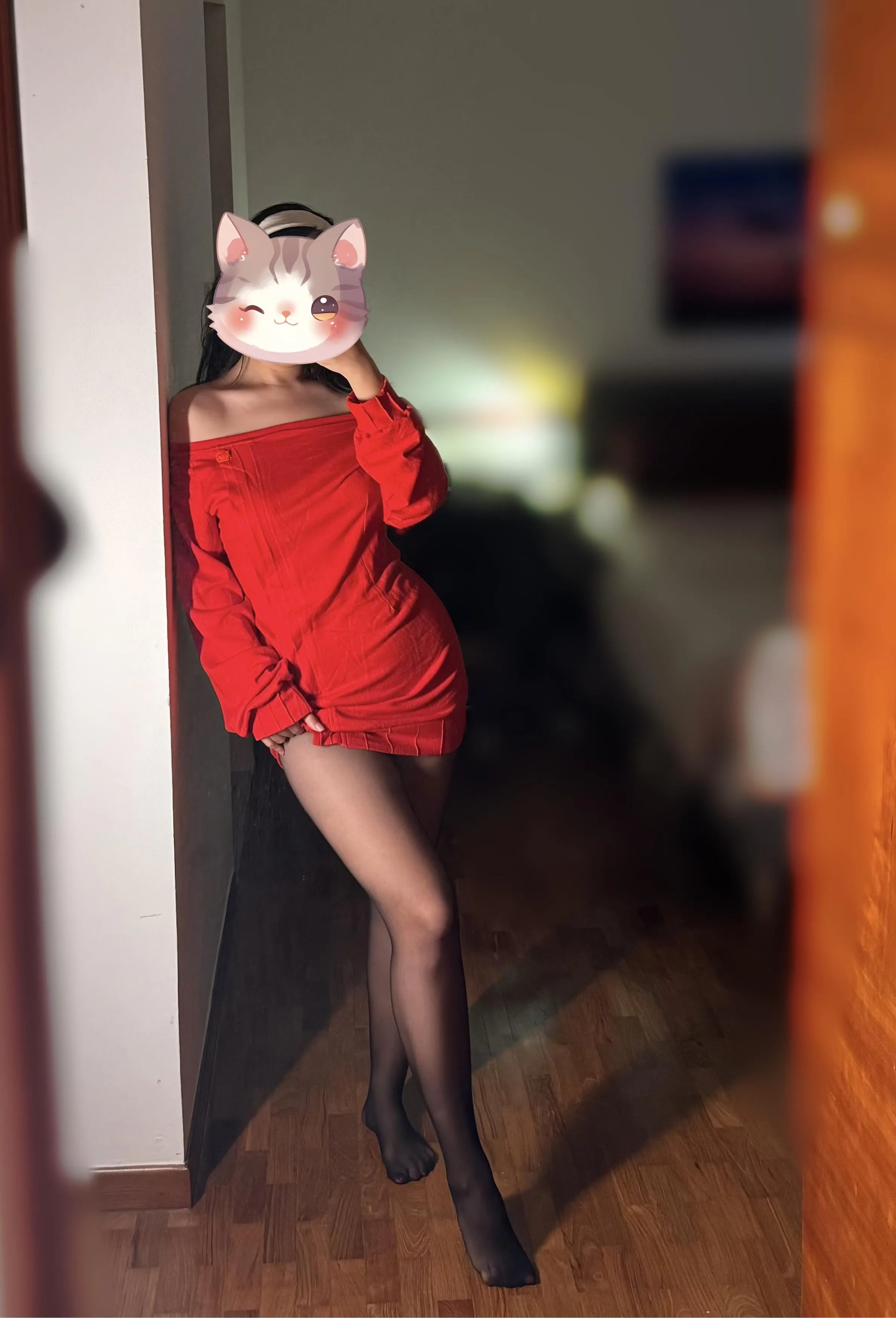 Rip these tights off or keep them on?