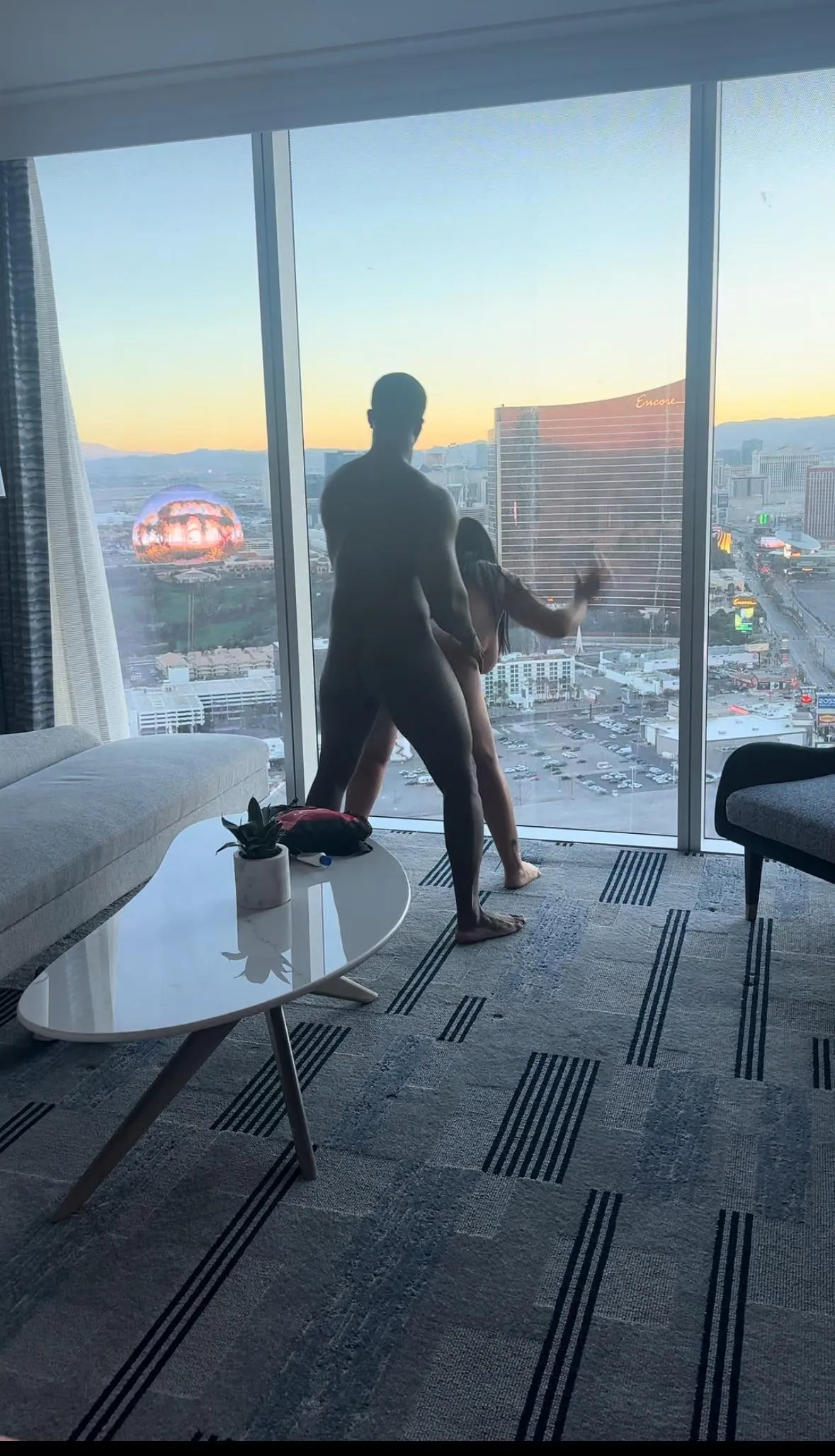 Siguen pidiendo videos y fotos del fin de semana de Vegas puedes ur a perfil para ver mas.