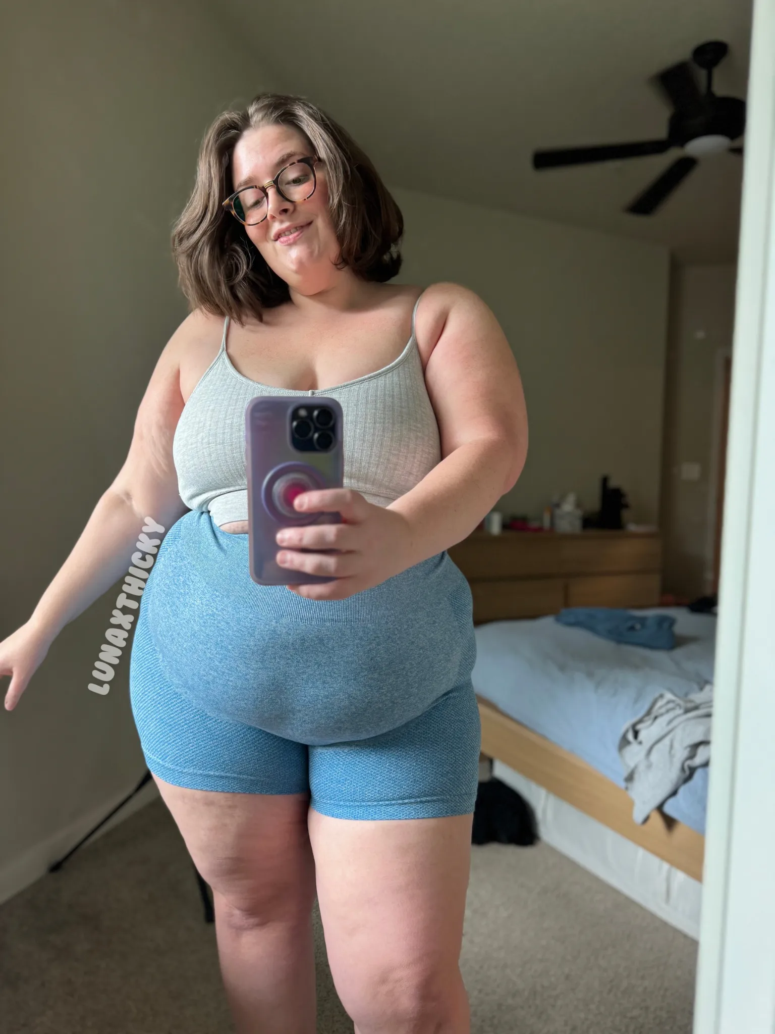 Who likes thick thighs