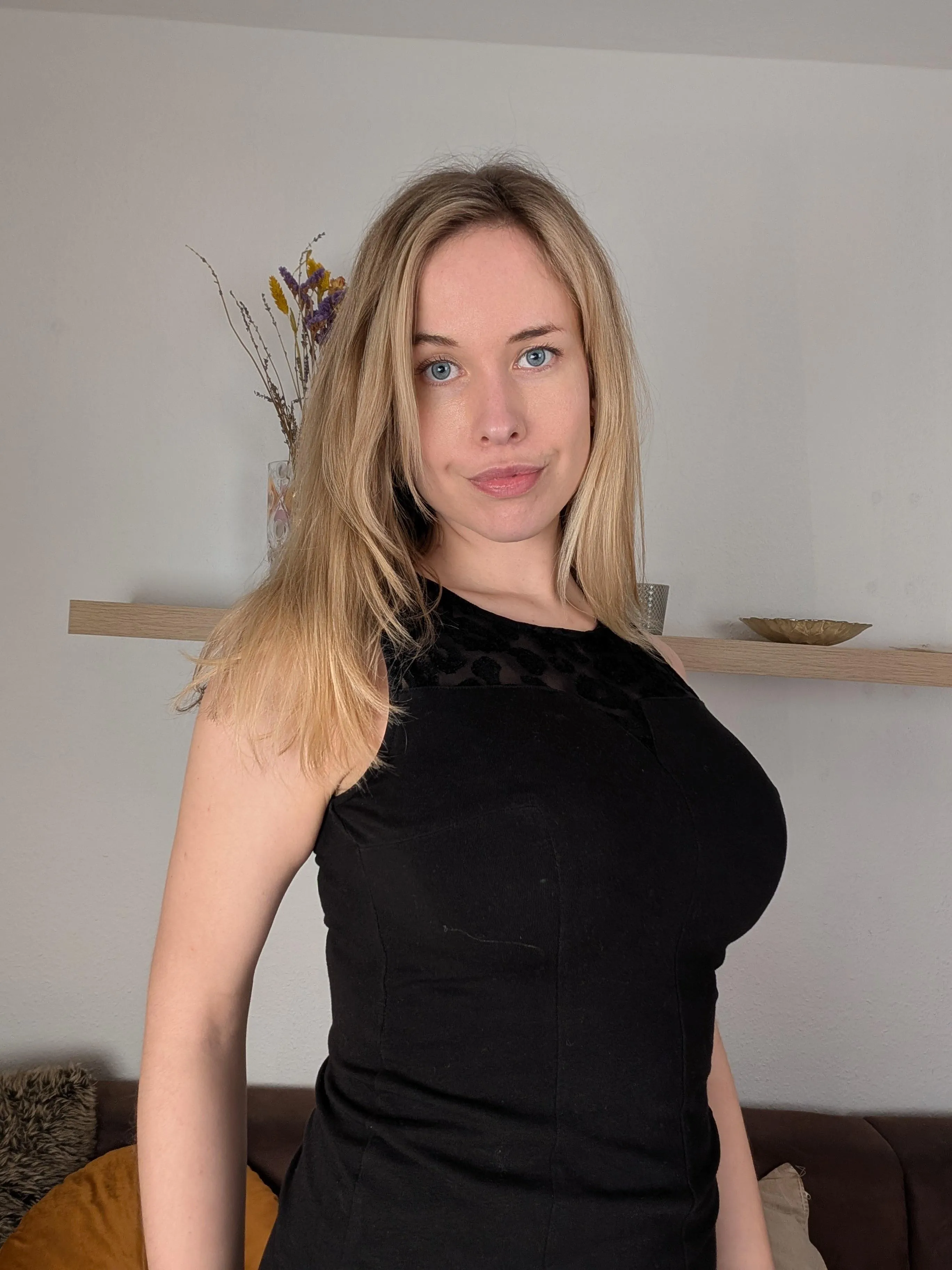 You can’t go wrong with black [f]