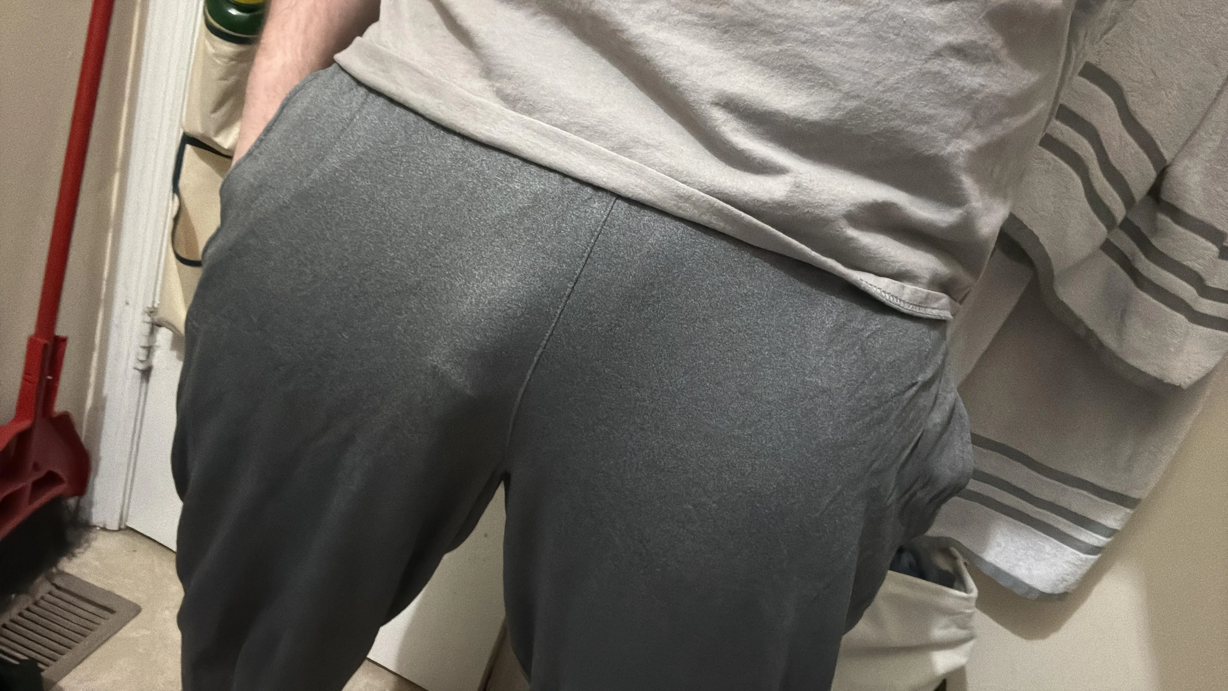 25 Bi soft bulge tonight