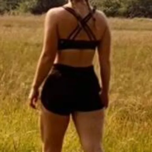 27 [MF4M] fit couple looking for stag/vixen threesome