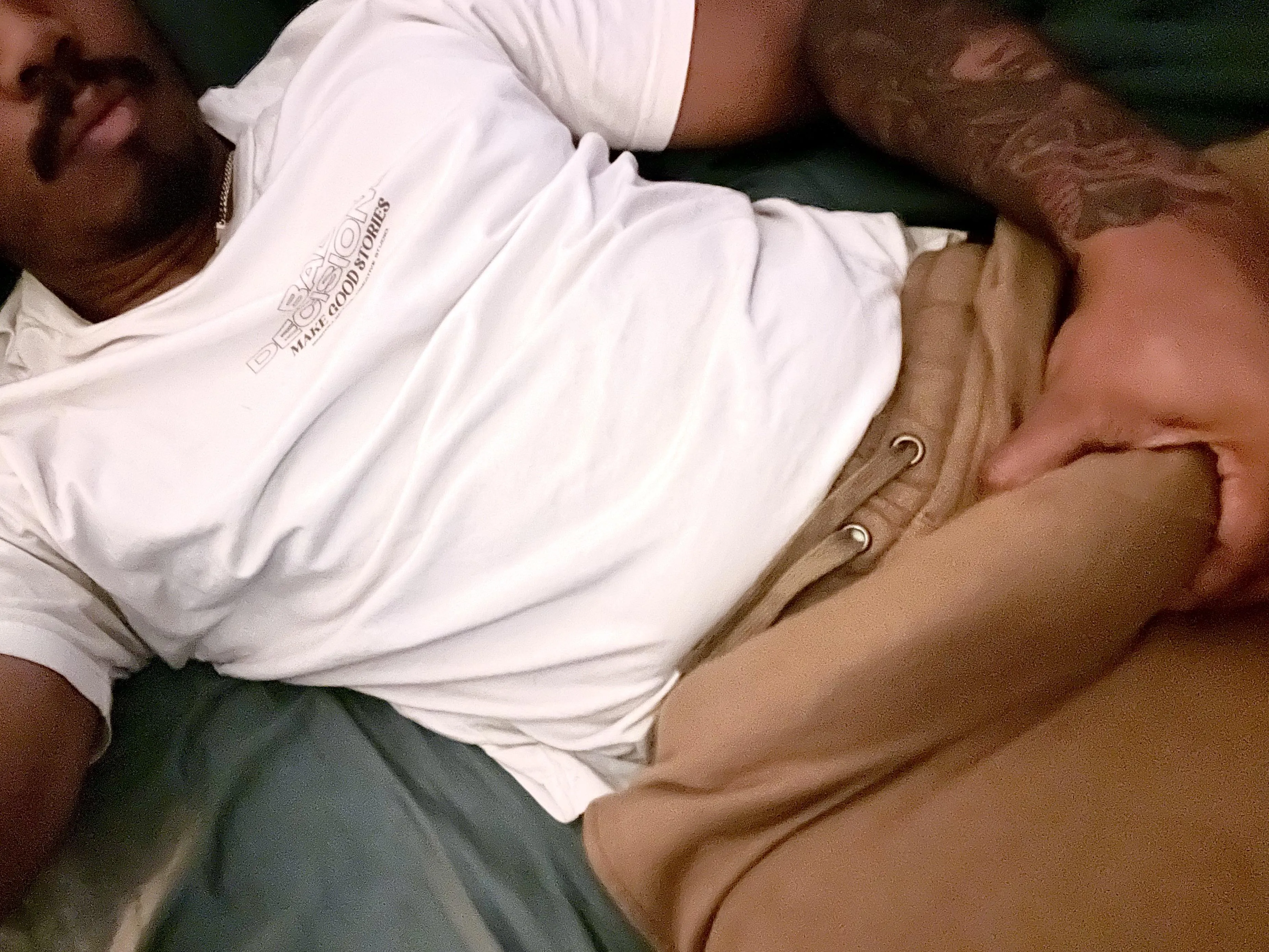 28 Straight showing off