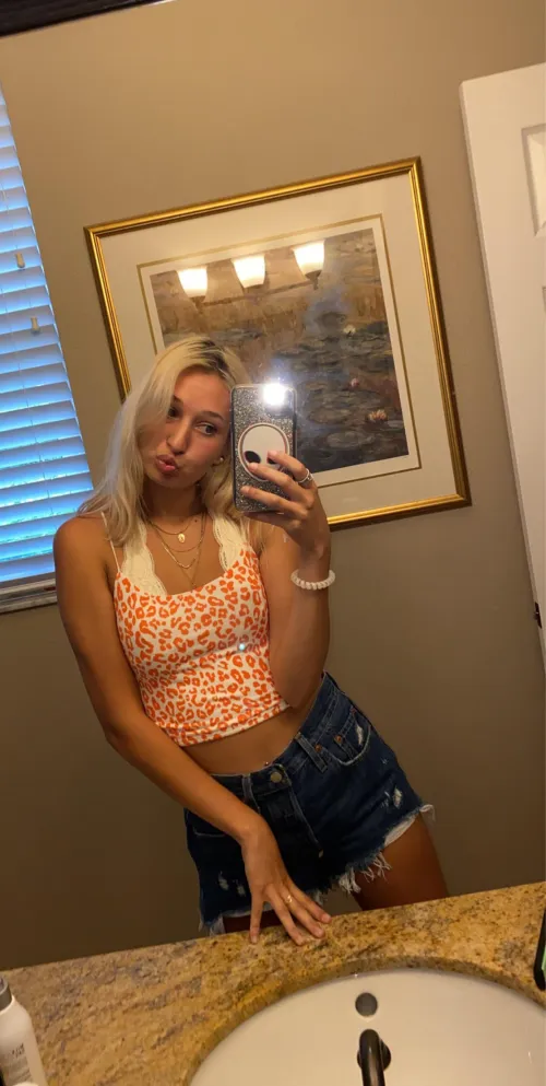 am i pretty enough to be ur little girl daddy?