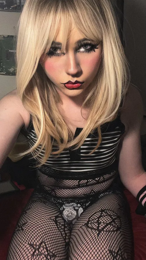 Be a good boy and suck my cock💋🖤