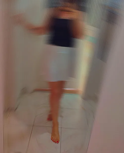 Get your wallet ready and beg me for my censorship album 🤗🥰 and thank me for letting you see my toes!