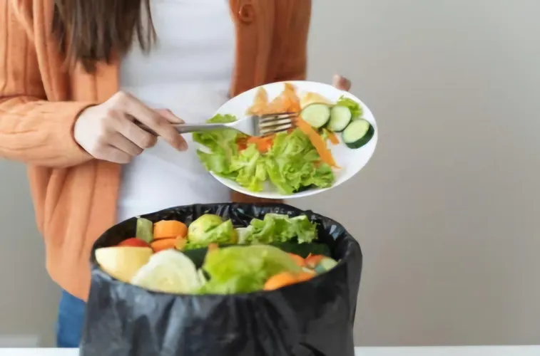 I know that the chefs have been hard at work preparing for the Queen's State Dinner, but everything I've tried so far tastes terrible. I will offer my own suggestions for the menu...