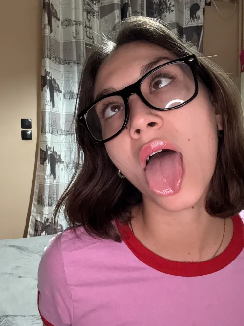 im just staring you with the good girl look