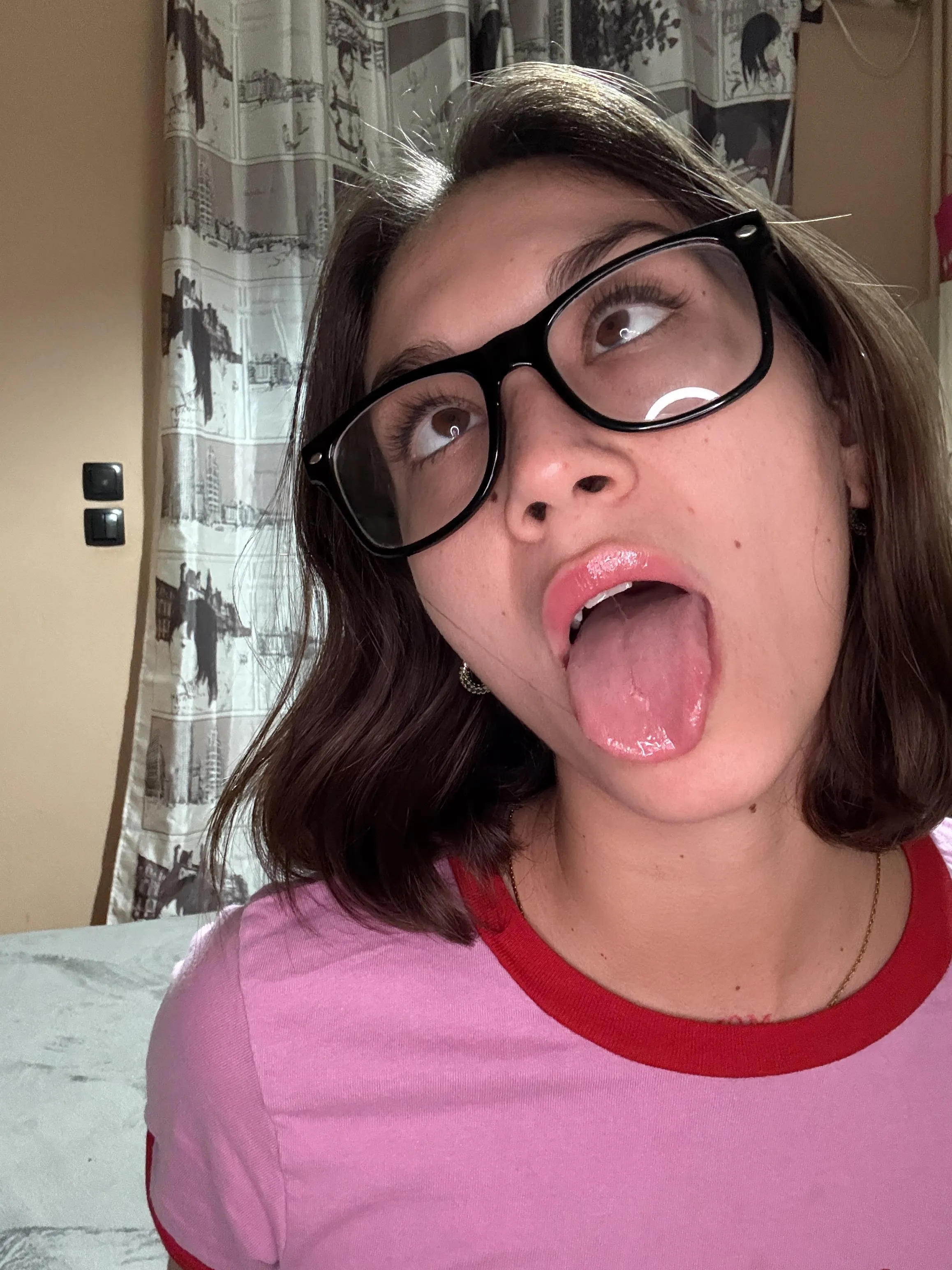 im just staring you with the good girl look