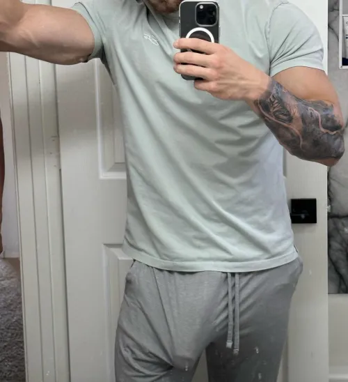 Någon tjej som är sugen? 👀