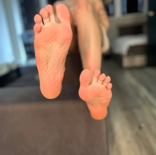 [oc] My soles feet love kissing