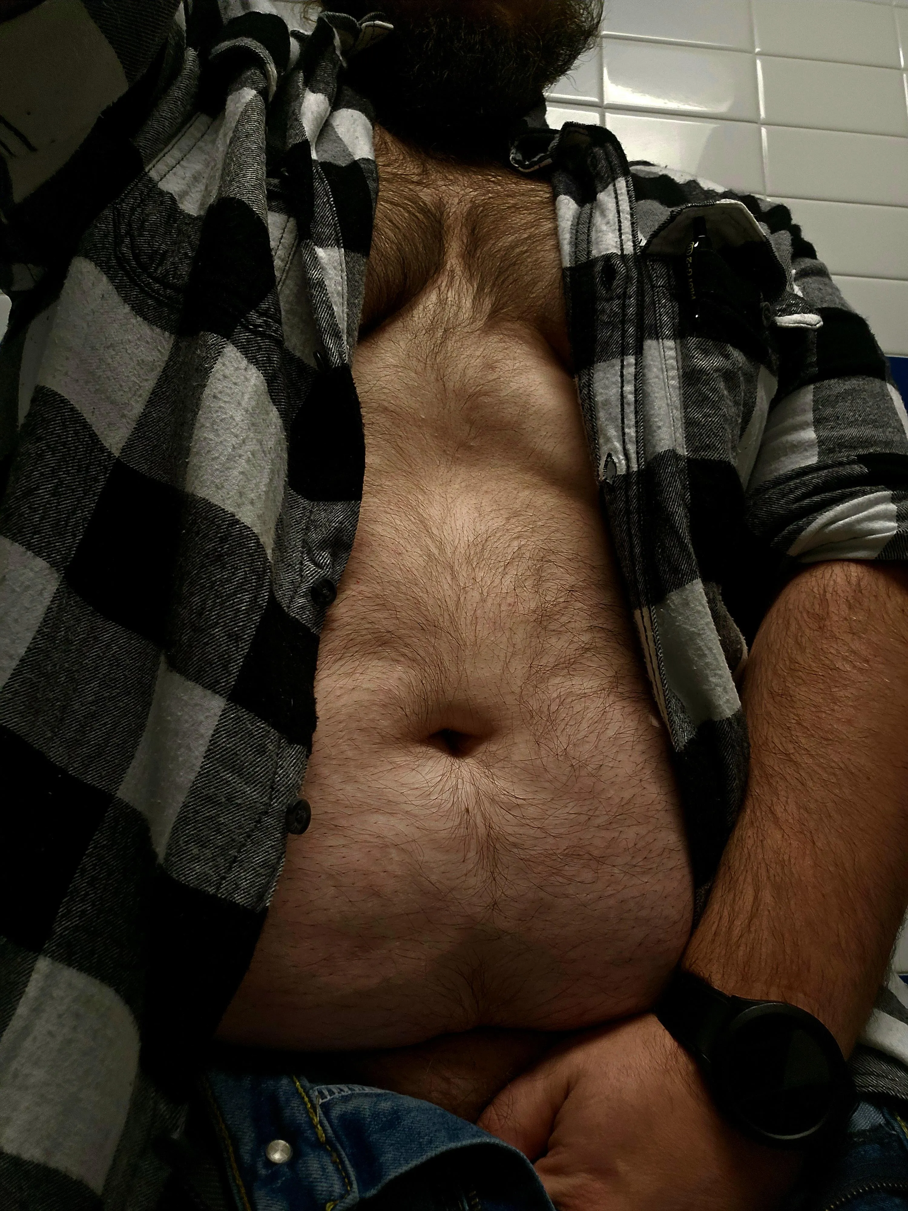 stuck at work on another long solo shift. Come keep me company 😏