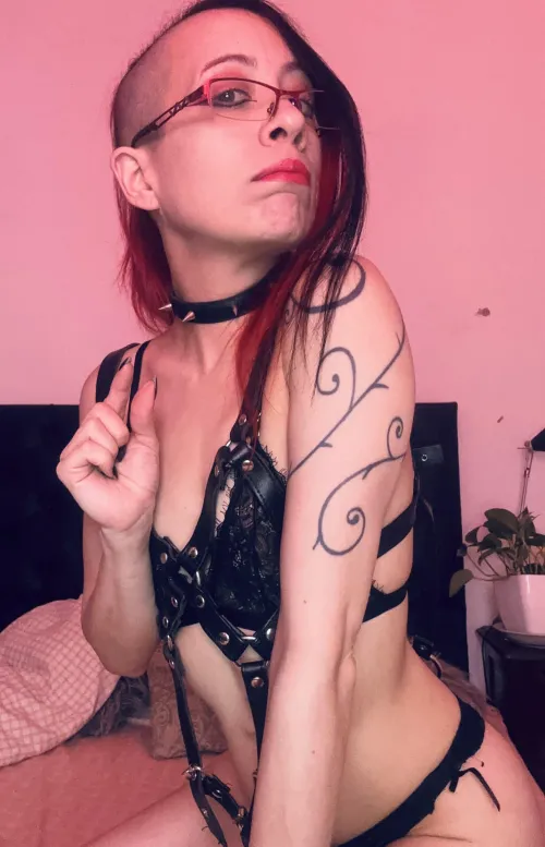 such a funny thing! It looks like you've got a second Belly button!